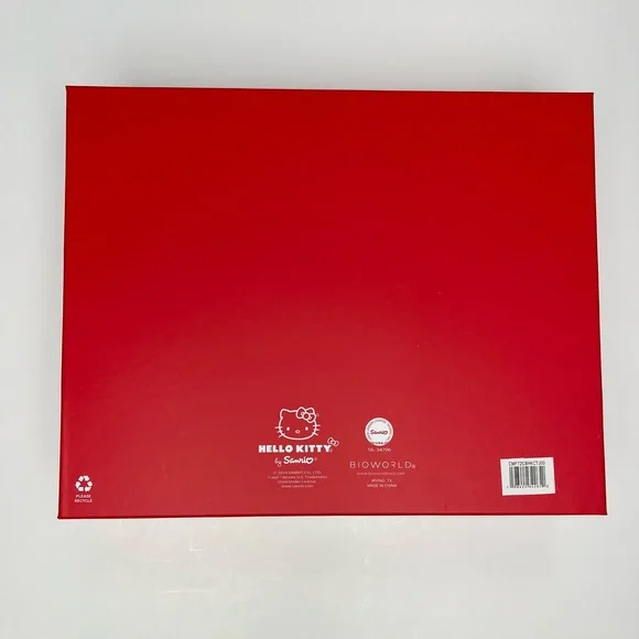 Hello Kitty 3 pieces gift set crossbody bags with 2 bag charms with Original Box - Picture 8 of 8